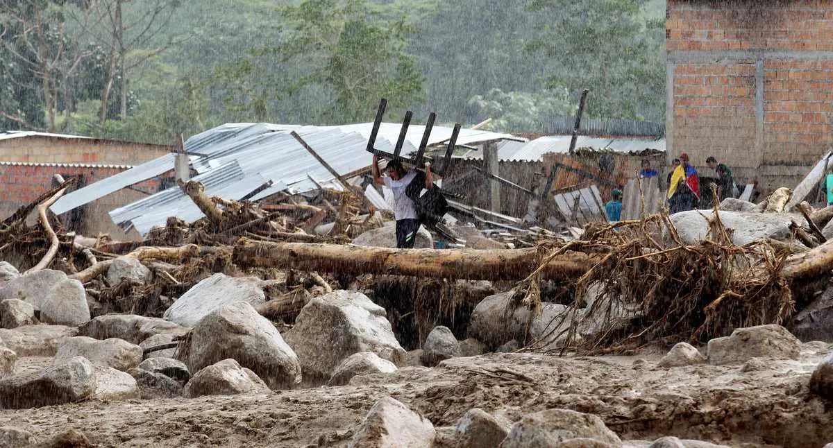 ¡TERRIBLE! AVALANCHA en Quetame deja varios muertos y desaparecidos (+ Video)