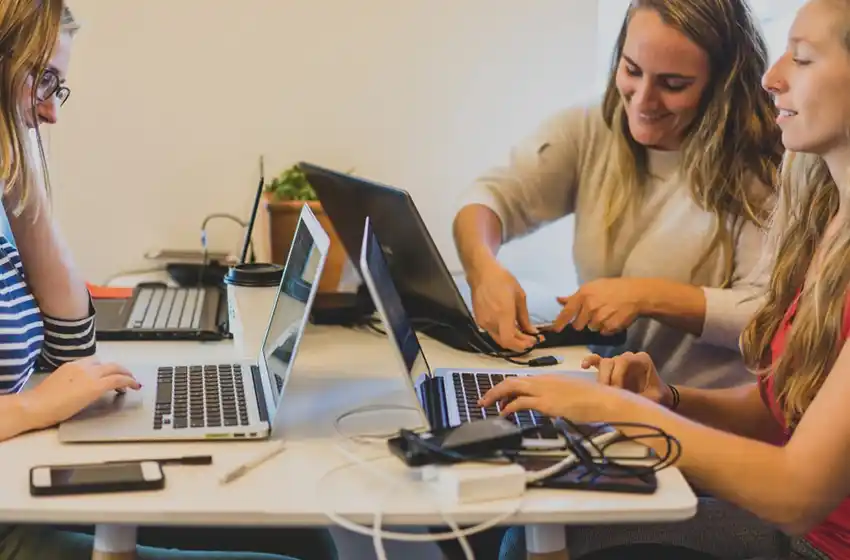 ¿En que consiste el sistema de puntaje docente de CABA?