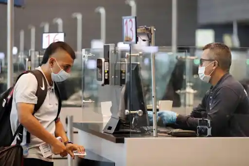 20 MIL MUERTES a pesar de la baja en contagios por COVID-19 en Colombia