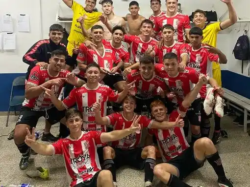 El León es el único líder de la Primera A con  12 pts. Foto:X de 9 de Julio