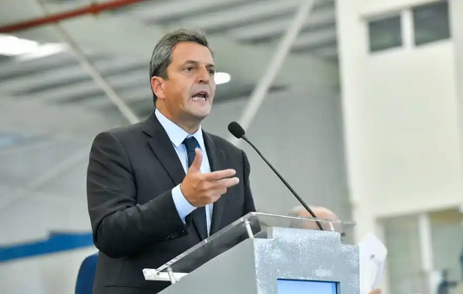 Massa anunció que  la UBA determinará si el canje beneficia o no a la ANSES