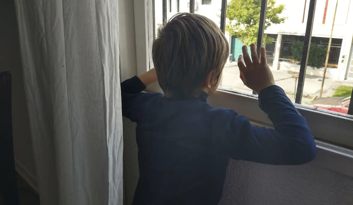 Piden que se capacite al personal docente sobre el uso del barbijo en niños con trastornos del espectro autista