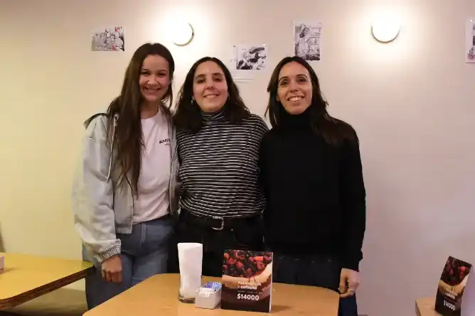 Inició el ciclo “Arte & Café”