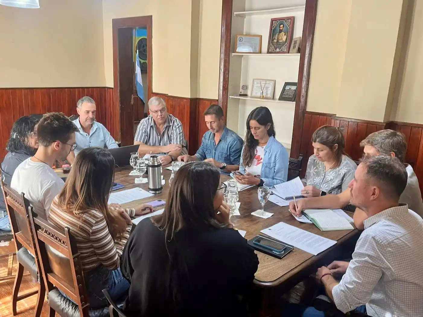 Reunión plenaria del cuerpo legislativo, con la presencia del secretario de Desarrollo Económico, Luis Viskovic. Foto: MVT