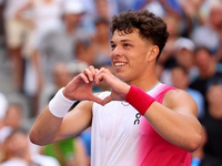 Ben Shelton hace historia y se mete por primera vez en octavos de Roland Garros