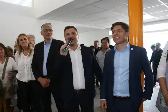 Kicillof en San Andrés de Giles inaugura el edificio de la Escuela de Educación Secundaria N°8 “Félix Paladino”