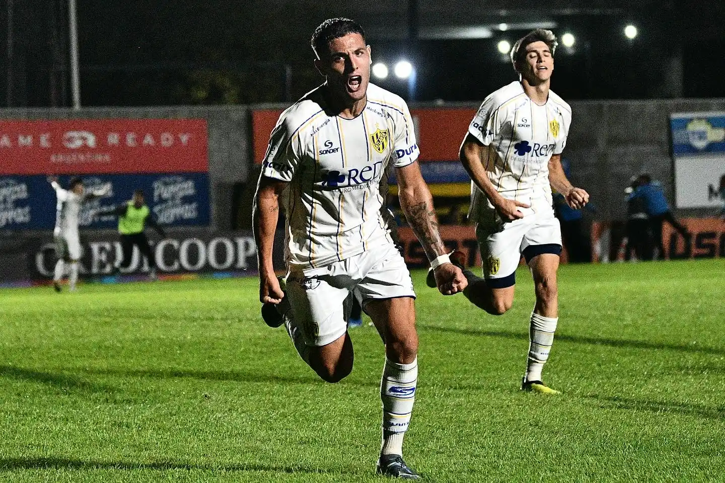 FOTO PRENSA ATLANTA Echeverría le dio el triunfo a Atlanta frente a Almagro.