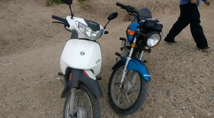 Sustraen dos motos del patio de una vivienda en Quequén