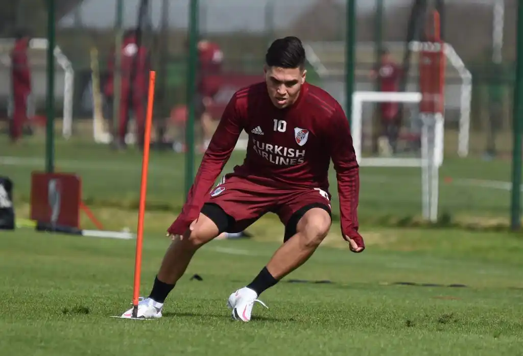 Quintero entrenó, a la espera de novedades