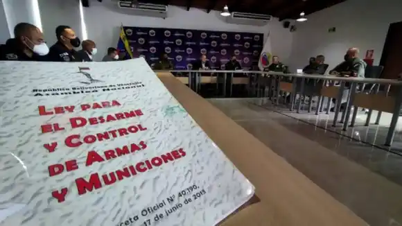 ¿SE LAS QUITARÁN A LAS MEGABANDAS? Proponen plan para el control de armas y municiones