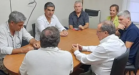 Miembros de la Caproq en el Concejo