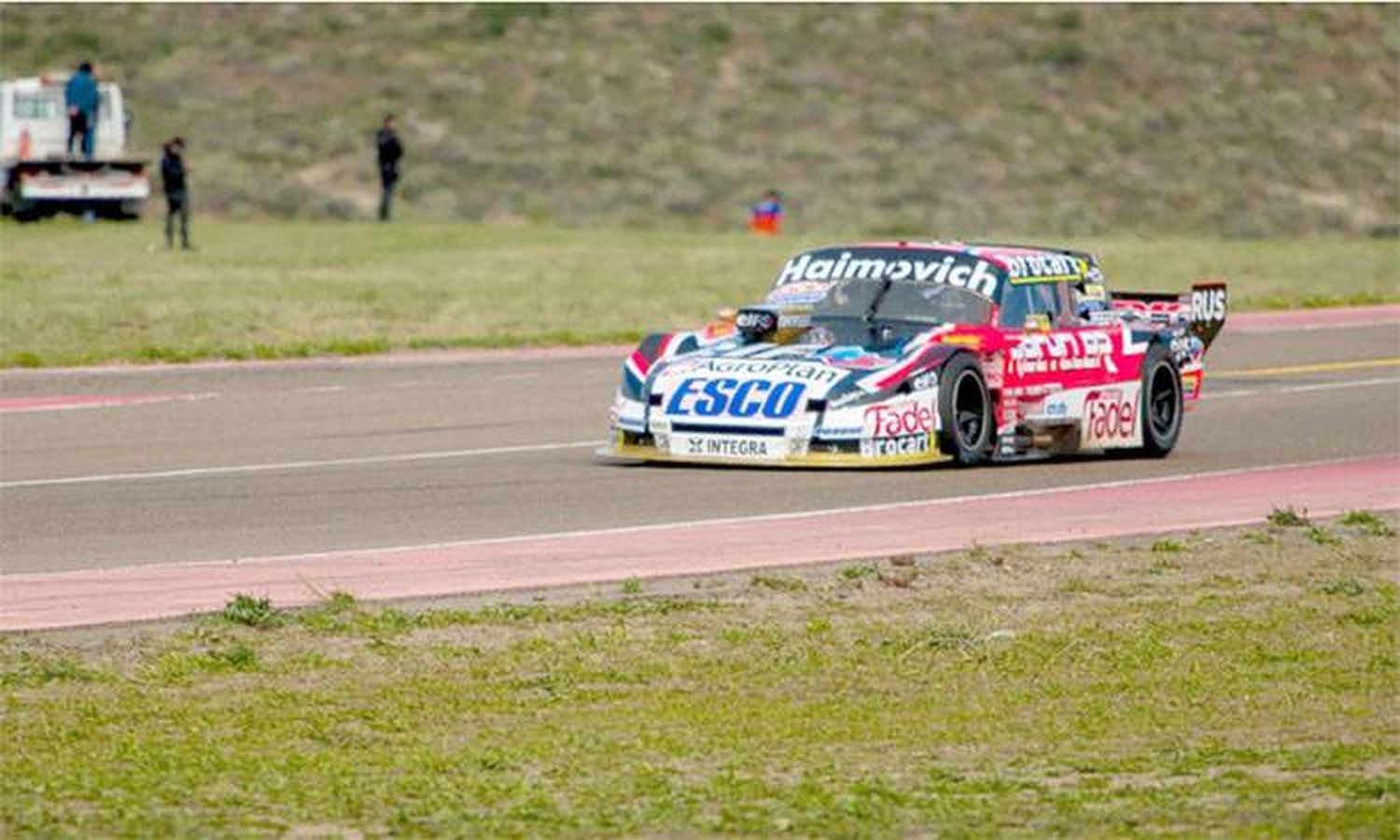 Werner aprovechó el abandono de Rossi y se  llevó la primera fecha del Turismo Carretera