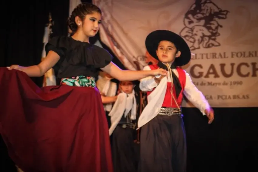 Nueva edición del tradicional Encuentro Folklórico Provincial “Del Divisadero”.