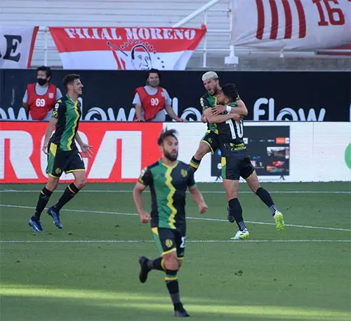 Aldosivi volvió a festejar afuera y quedó bien parado para ir por la clasificación