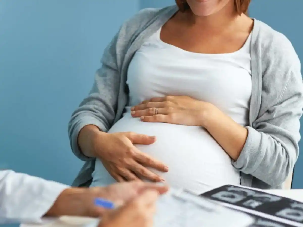 Brindan un curso de preparación para la maternidad en el CIC 2
