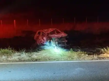 Un hombre murió calcinado luego de despistarse en su Renault en la Ruta 74.
