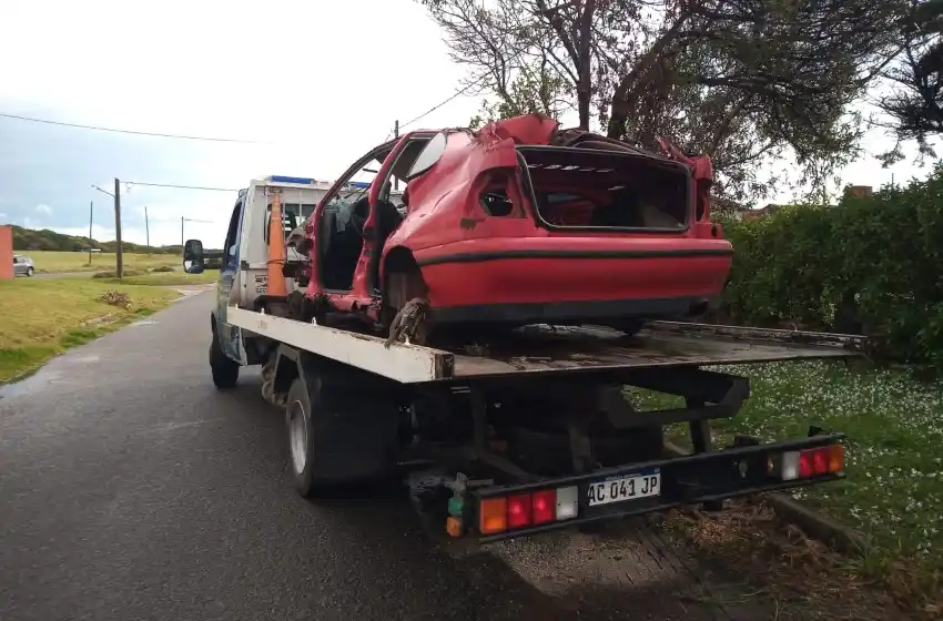 El Municipio retiró ya 62 vehículos abandonados en la vía pública