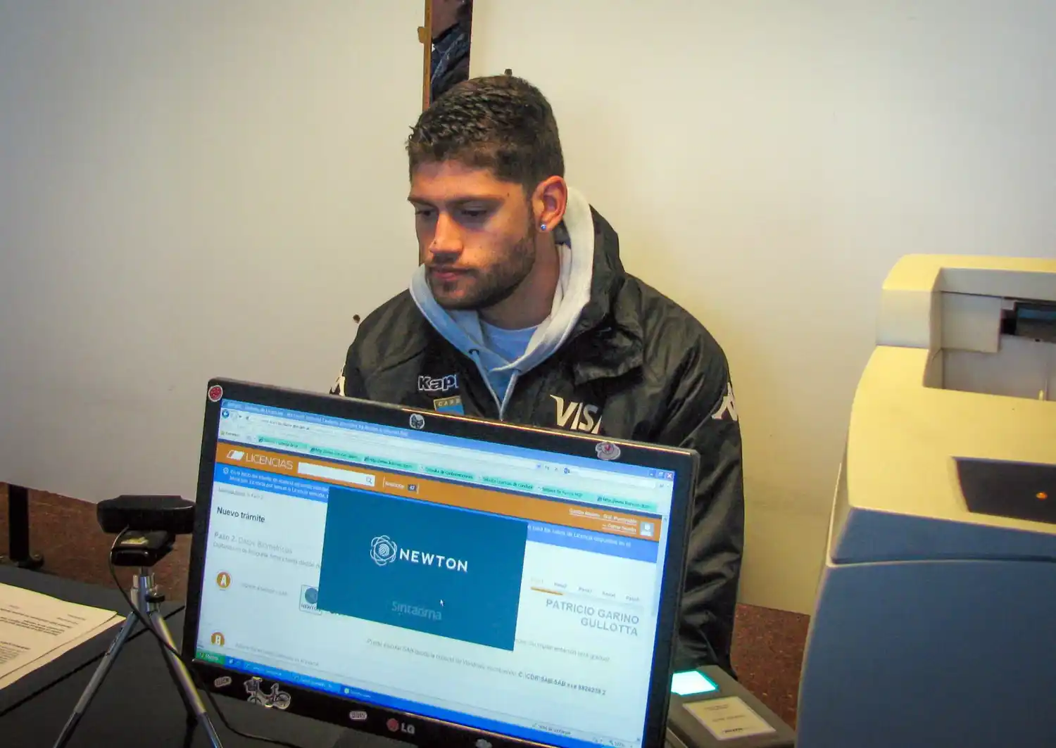 Garino renovó su carnet de conducir