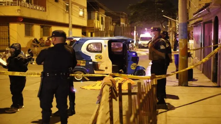DE MÚLTIPLES TIROS matan a mototaxista venezolano en Perú