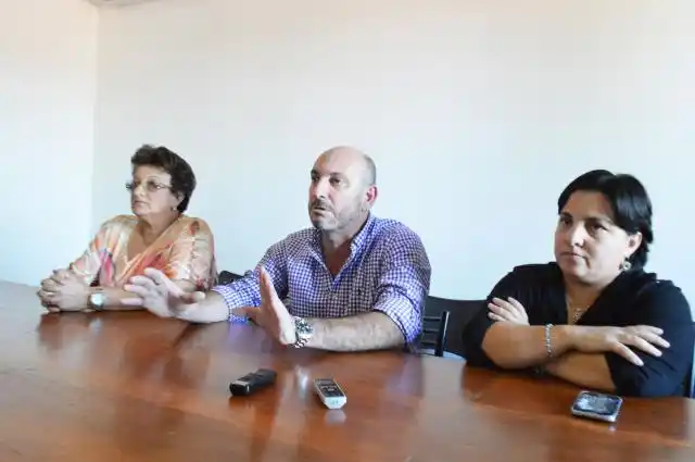 De La Rosa se comprometió a solucionar el arancelamiento de 40 trabajadores
