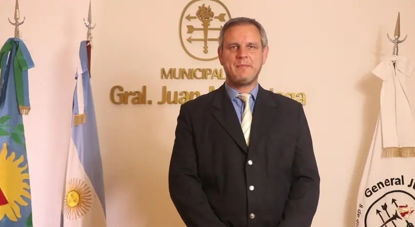 Santoro revalidó su administración.