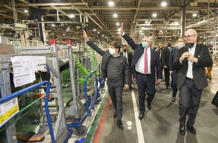Kicillof: “En la Provincia es prioritario poner en marcha el aparato productivo”