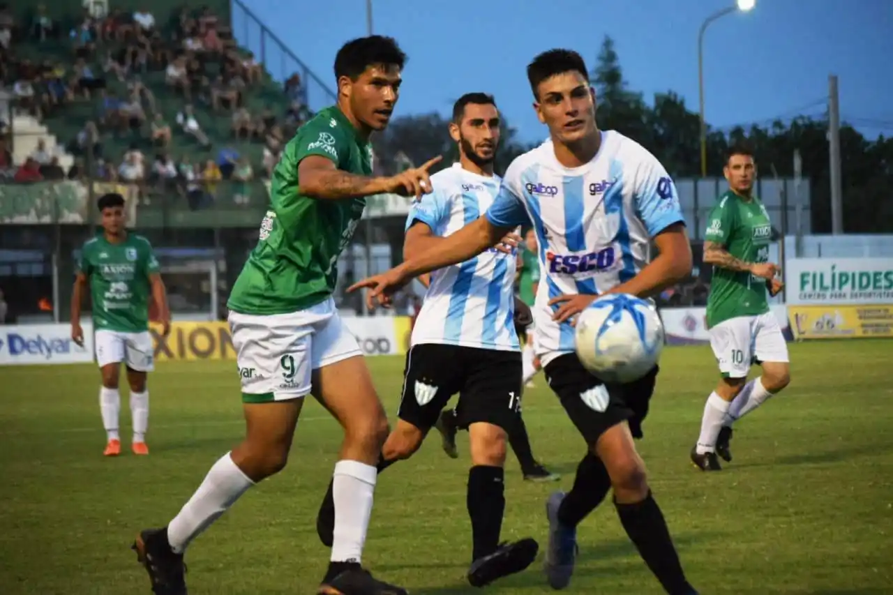 Juventud cortó la racha, ganó de visitante y tomó aire en el fondo