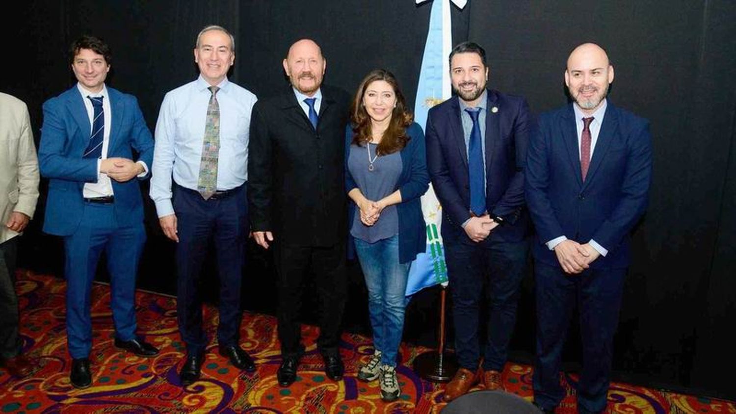 Reunión de trabajo por el 
proyecto del puente Cano-Pilar