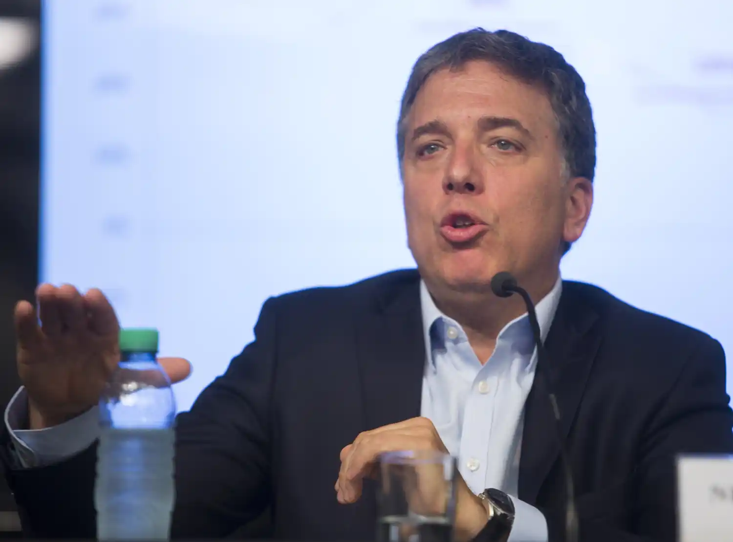 Dujovne reconoció que la inflación baja “más lento de lo que pensábamos”