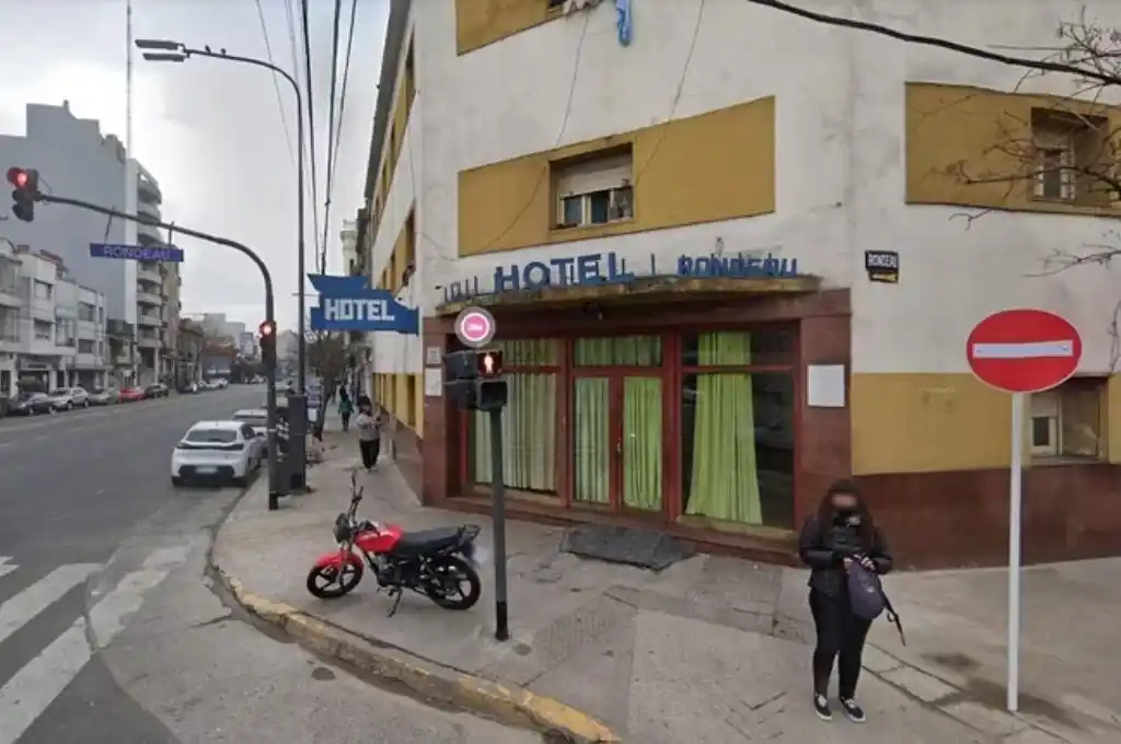 Hallaron muertos y en estado de descomposición a padre e hijo en un hotel de Constitución