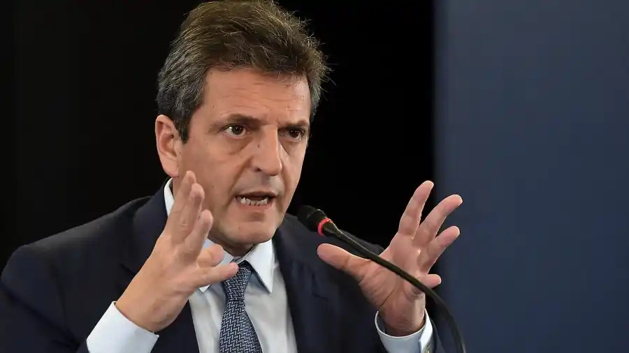 "Lo que nosotros llamamos la modificación del mínimo no imponible será a partir del 1 de noviembre", dijo Sergio Massa.