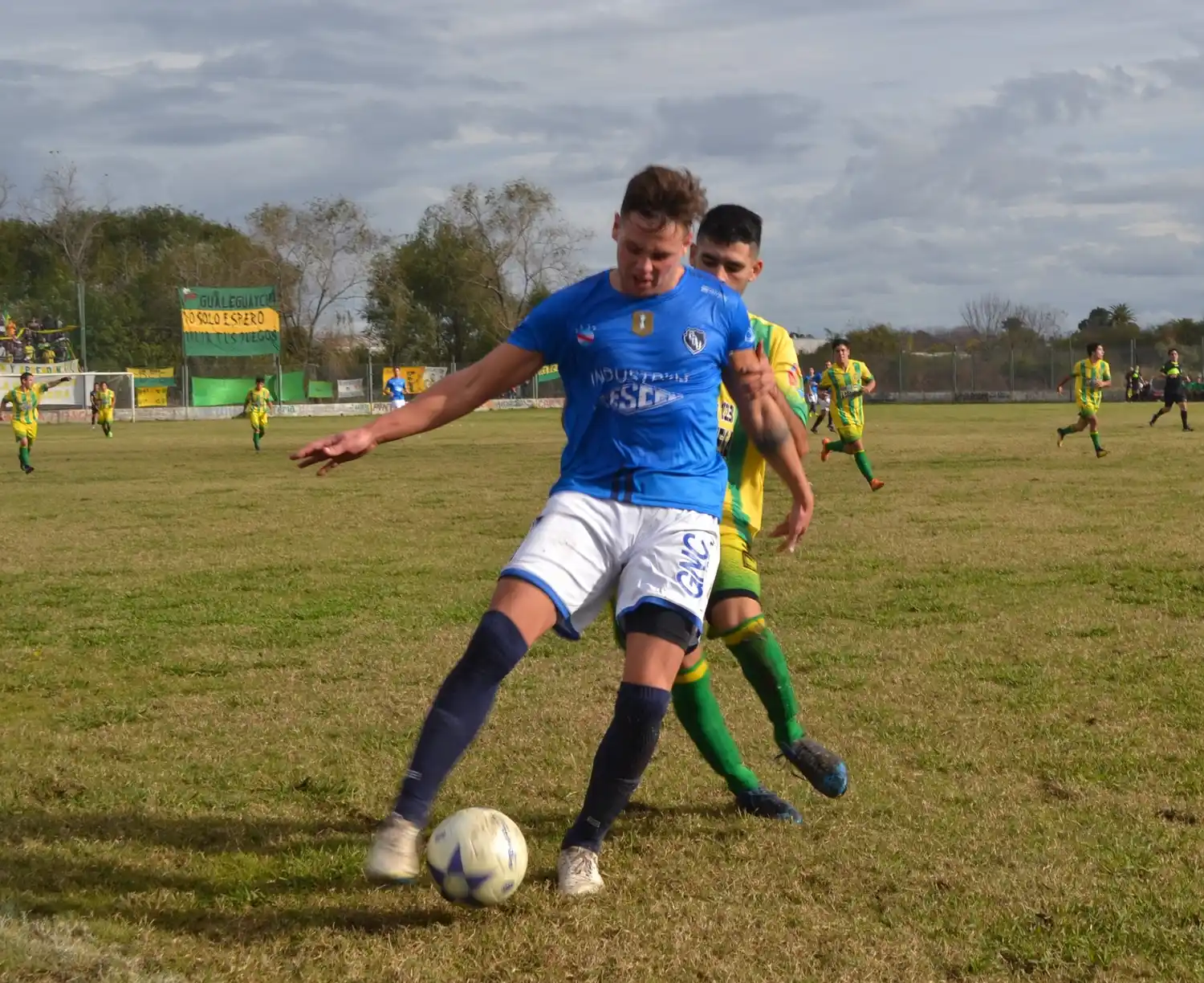 Deportivo Urdinarrain dejó sin invicto a Sarmiento y sube en la tabla
