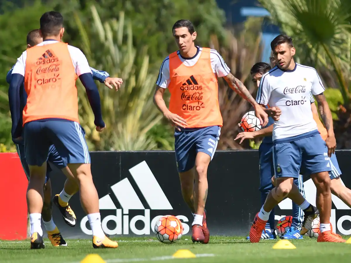 Regresó en silencio 