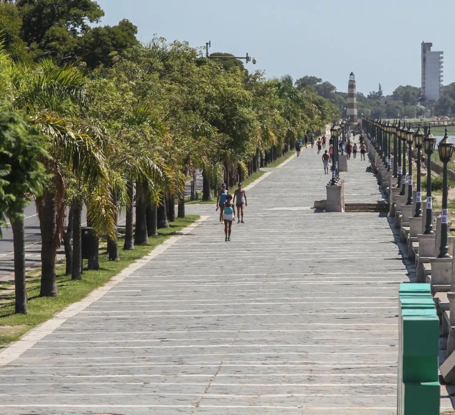 Miércoles con sol en la ciudad de Santa Fe