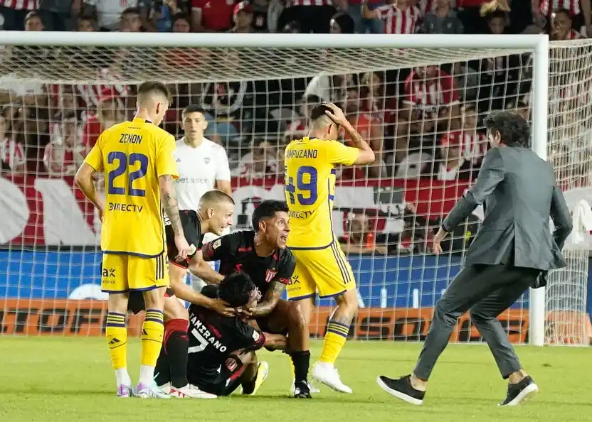 Se suspendió Estudiantes-Boca: Altamirano se descompensó y lo sacaron en ambulancia