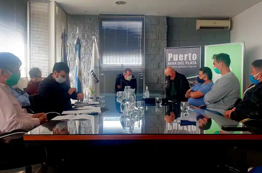 Asumió Felizia como presidente del Consorcio Portuario y se reunió con gremios de la pesca