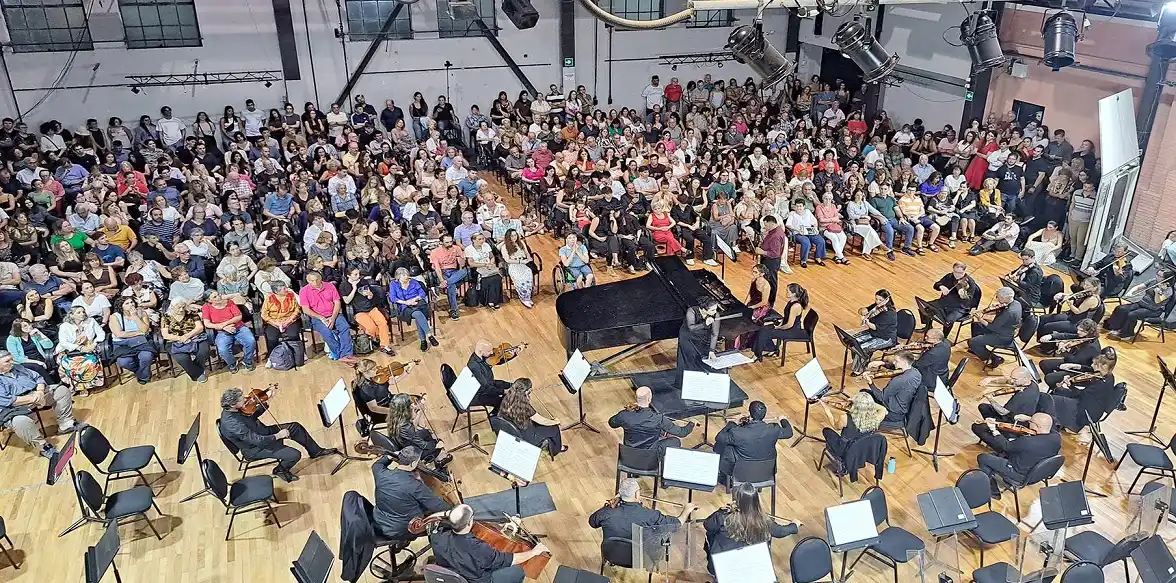Más de 400 personas disfrutaron de la Sinfónica de Entre Ríos en La Vieja Usina