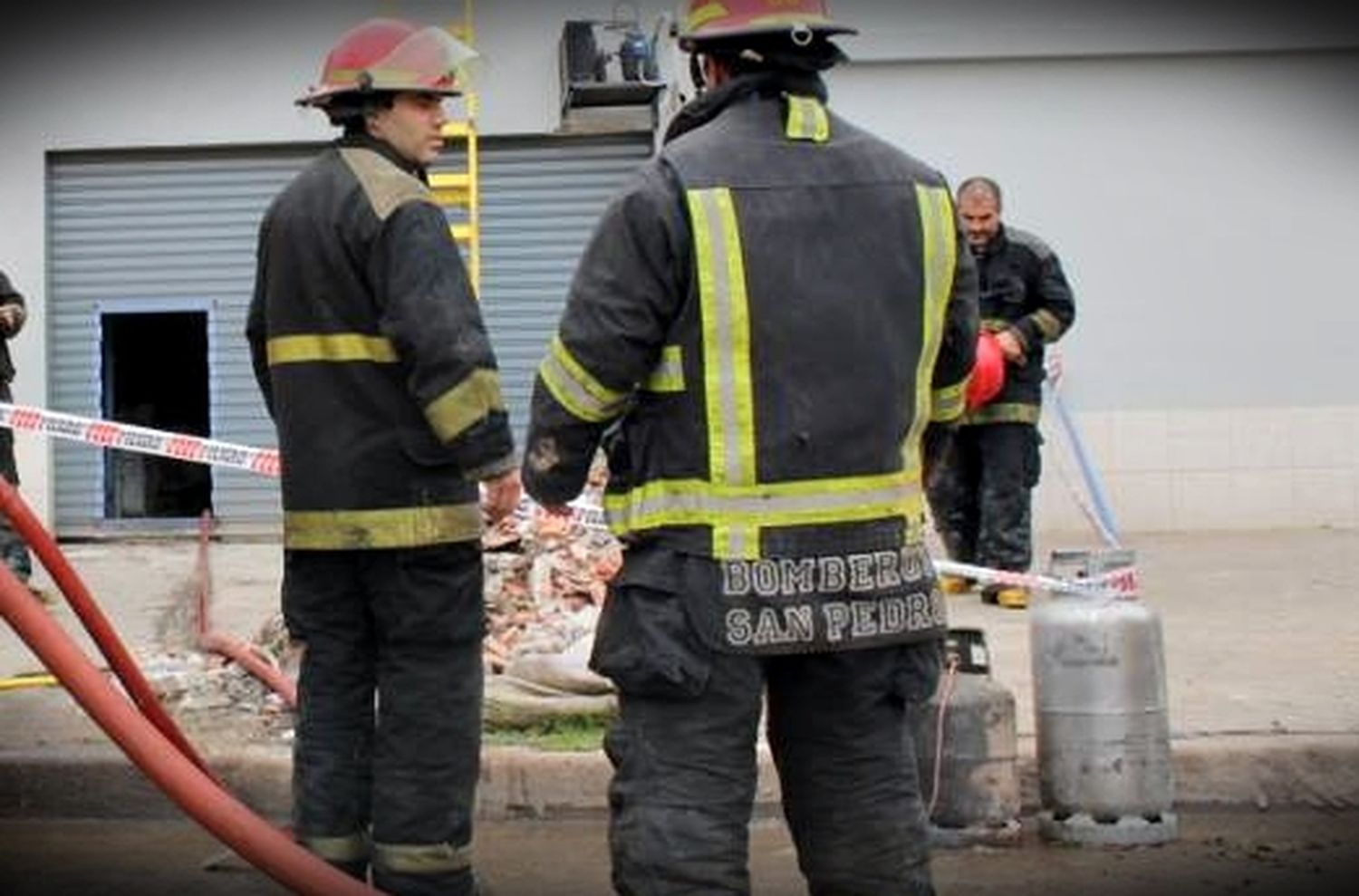 Susto en el Correo de Río Tala: llamaron a los bomberos por problemas con una garrafa