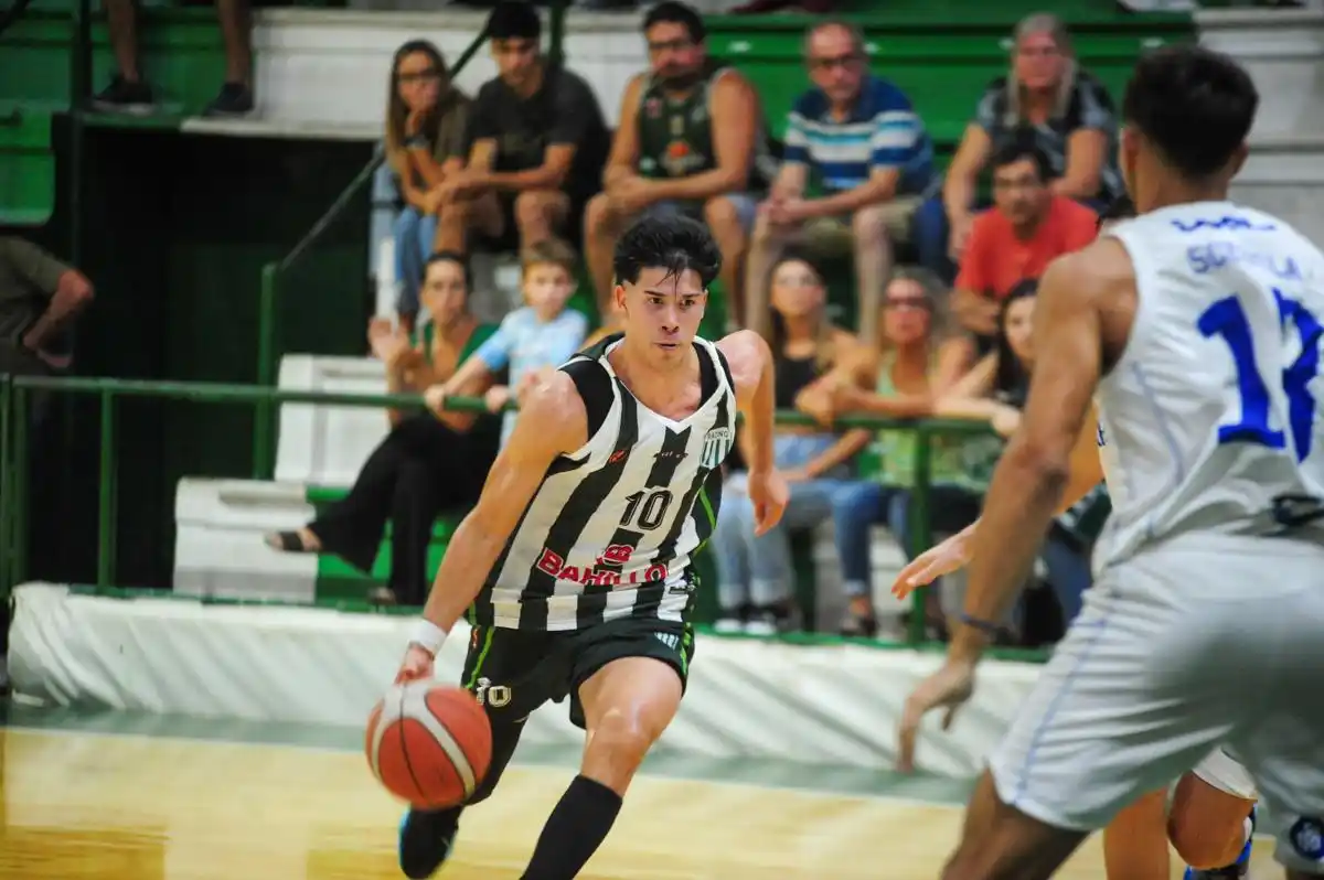 Mauro Gauna se lució con 22pts. y 7reb., pero no alcanzó para evitar la derrota (foto: archivo).