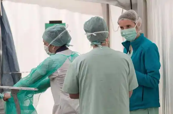 Con 22 nuevos fallecimientos, asciende a 1.385 la cantidad de muertes por coronavirus en el país