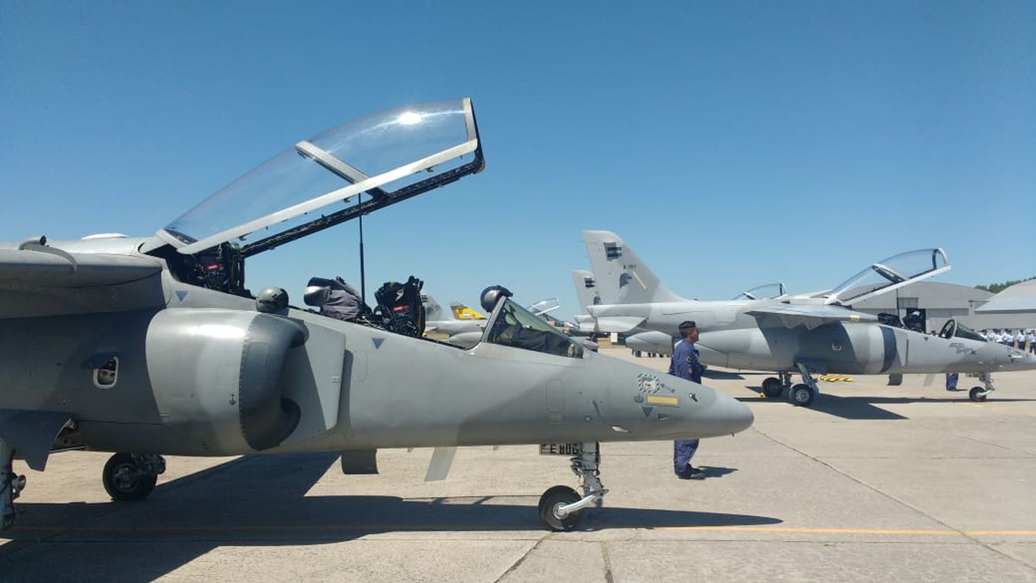  La Sexta Brigada Aérea de Tandil incorporó los  primeros dos aviones Pampa III