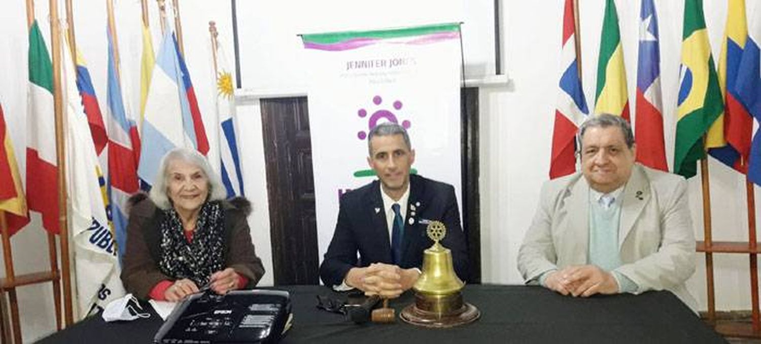 El Gobernador del Distrito  Binacional visitó el Rotary Club Concordia