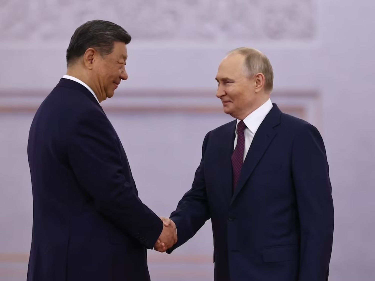 Xi Jinping le prometió más apoyo chino a Putin: sellaron una alianza económica de USD 200.000 millones