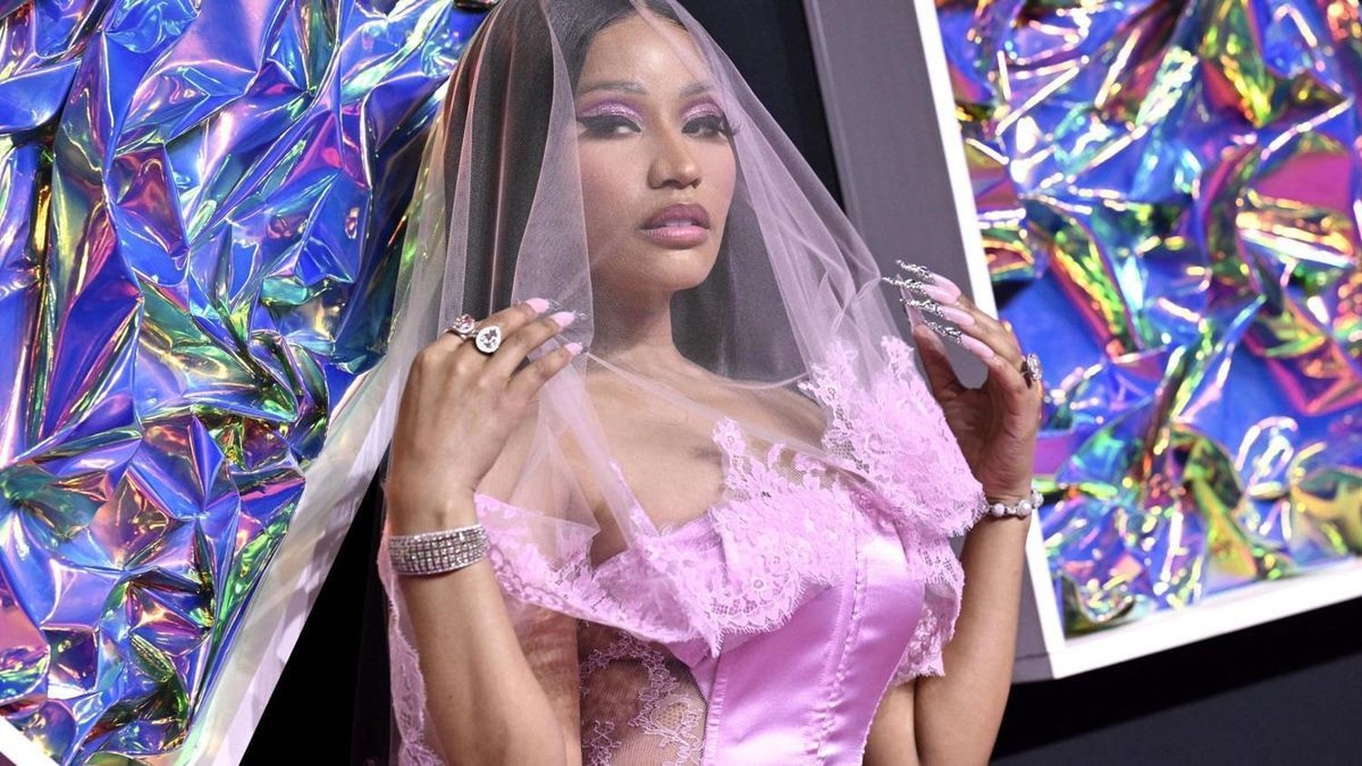 NICKI MINAJ ARRESTADA en Países Bajos por presunta posesión de drogas