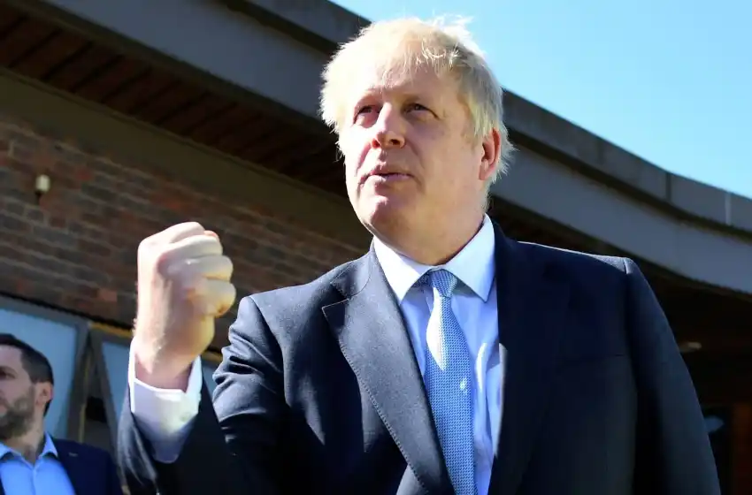 Boris Johnson promete liberarse de la UE como "el increíble Hulk"