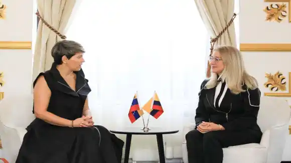 Conocer el sistema de orquestas: en agenda de trabajo de la primera dama de Colombia en Venezuela