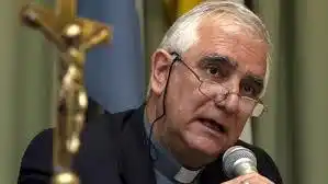 Jesús nos fortalece para seguir caminando
