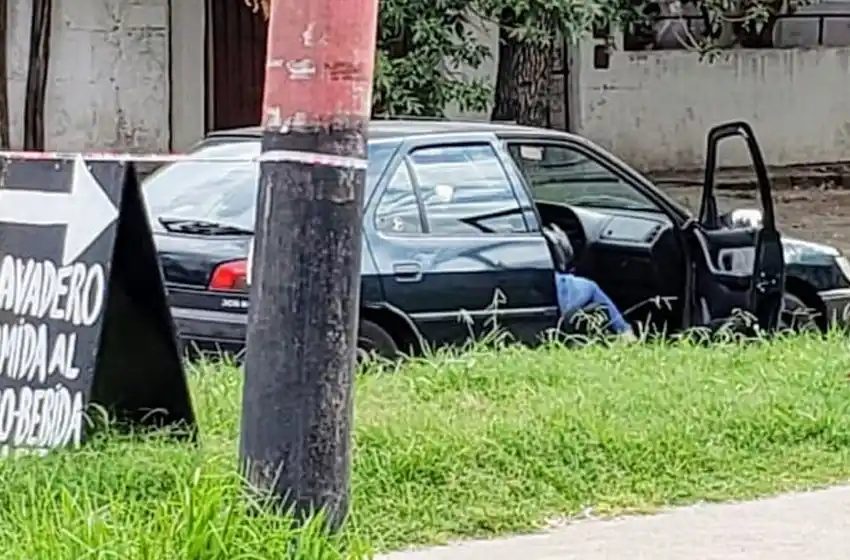 Brutal doble crimen en zona oeste: acribillaron a una pareja que estaba en un auto