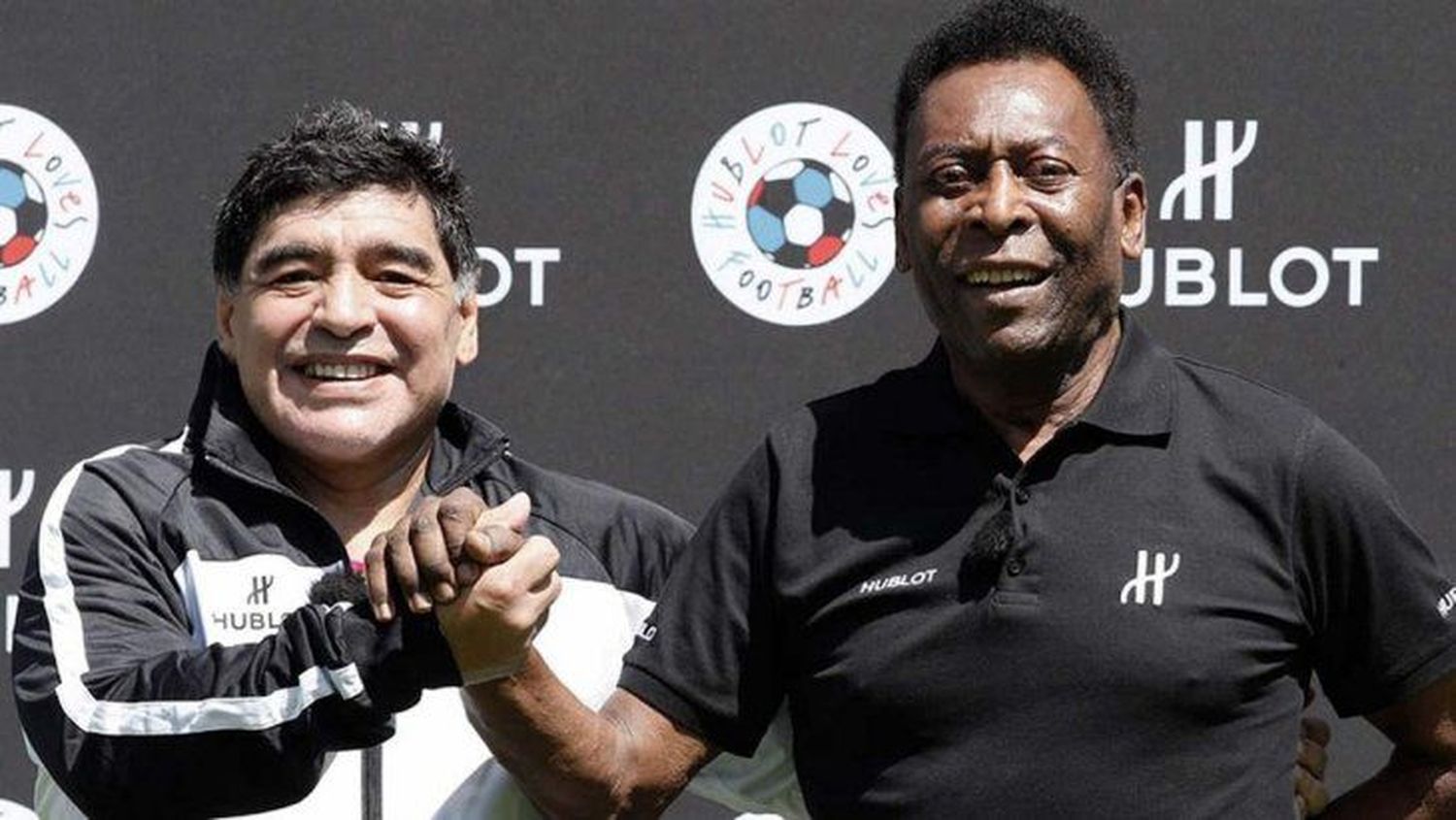 Pelé lamentó la muerte de Maradona