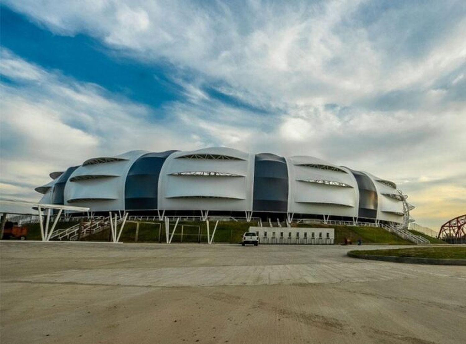 Un estadio imponente, el orgullo santiagueño